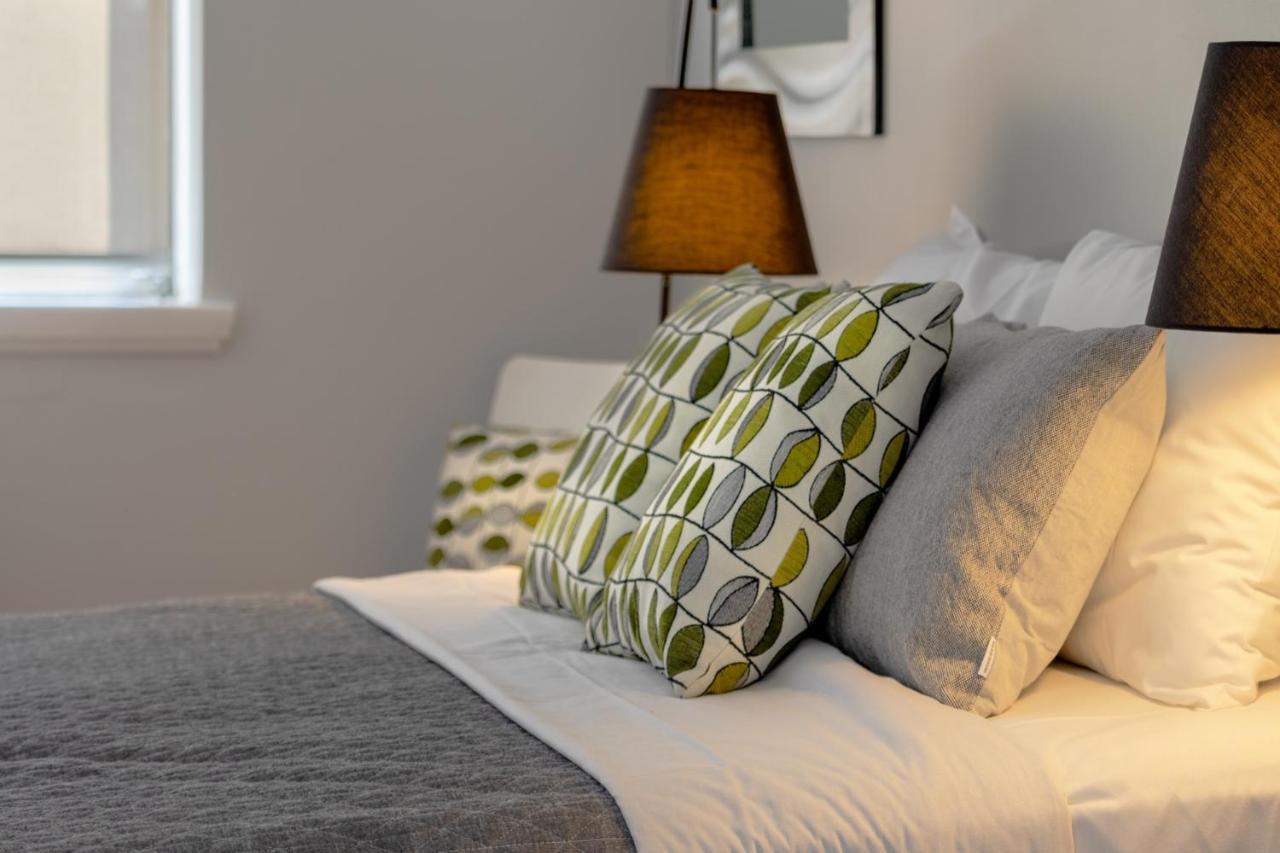 Birches Serviced Apartments Melbourne Bagian luar foto