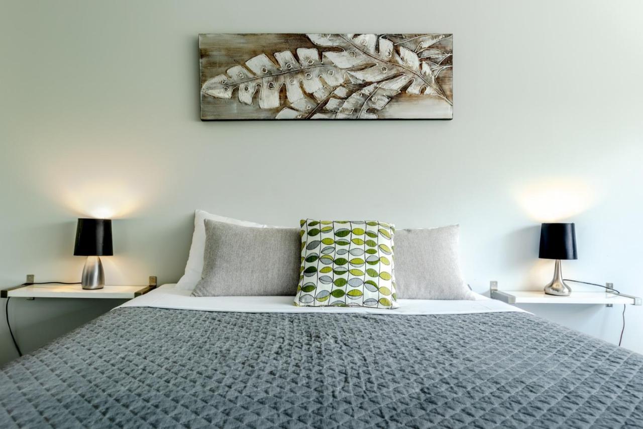 Birches Serviced Apartments Melbourne Bagian luar foto