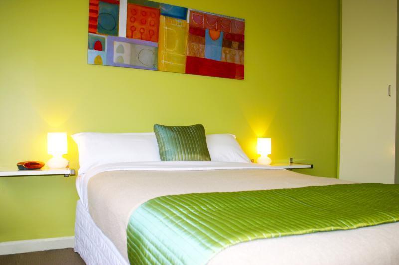 Birches Serviced Apartments Melbourne Bagian luar foto