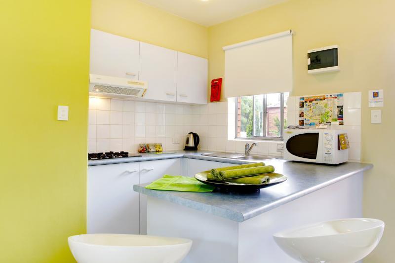 Birches Serviced Apartments Melbourne Bagian luar foto