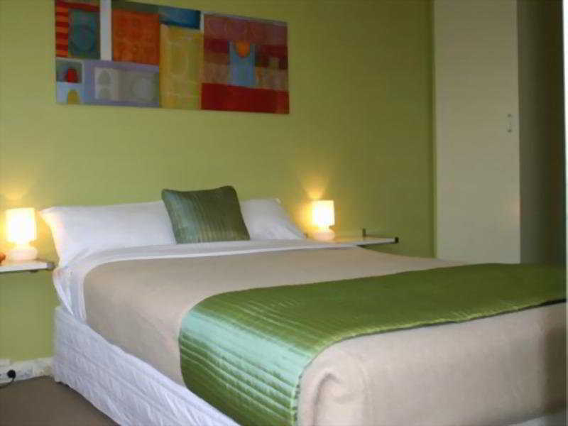 Birches Serviced Apartments Melbourne Bagian luar foto