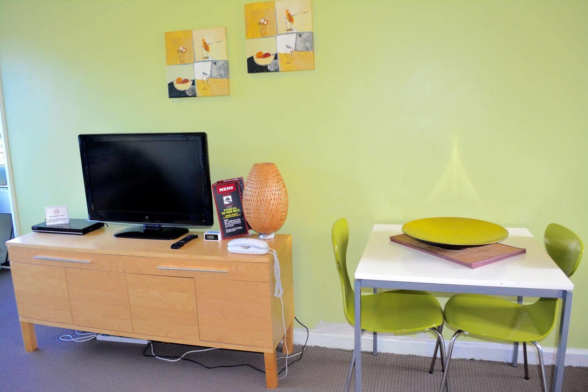 Birches Serviced Apartments Melbourne Bagian luar foto