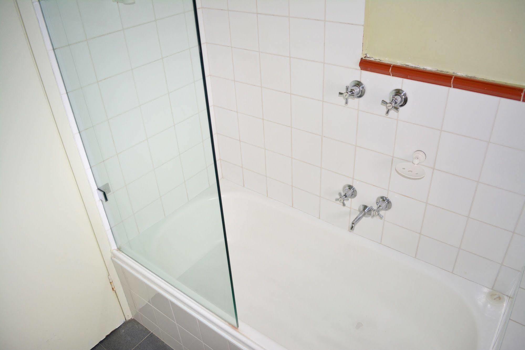 Birches Serviced Apartments Melbourne Bagian luar foto