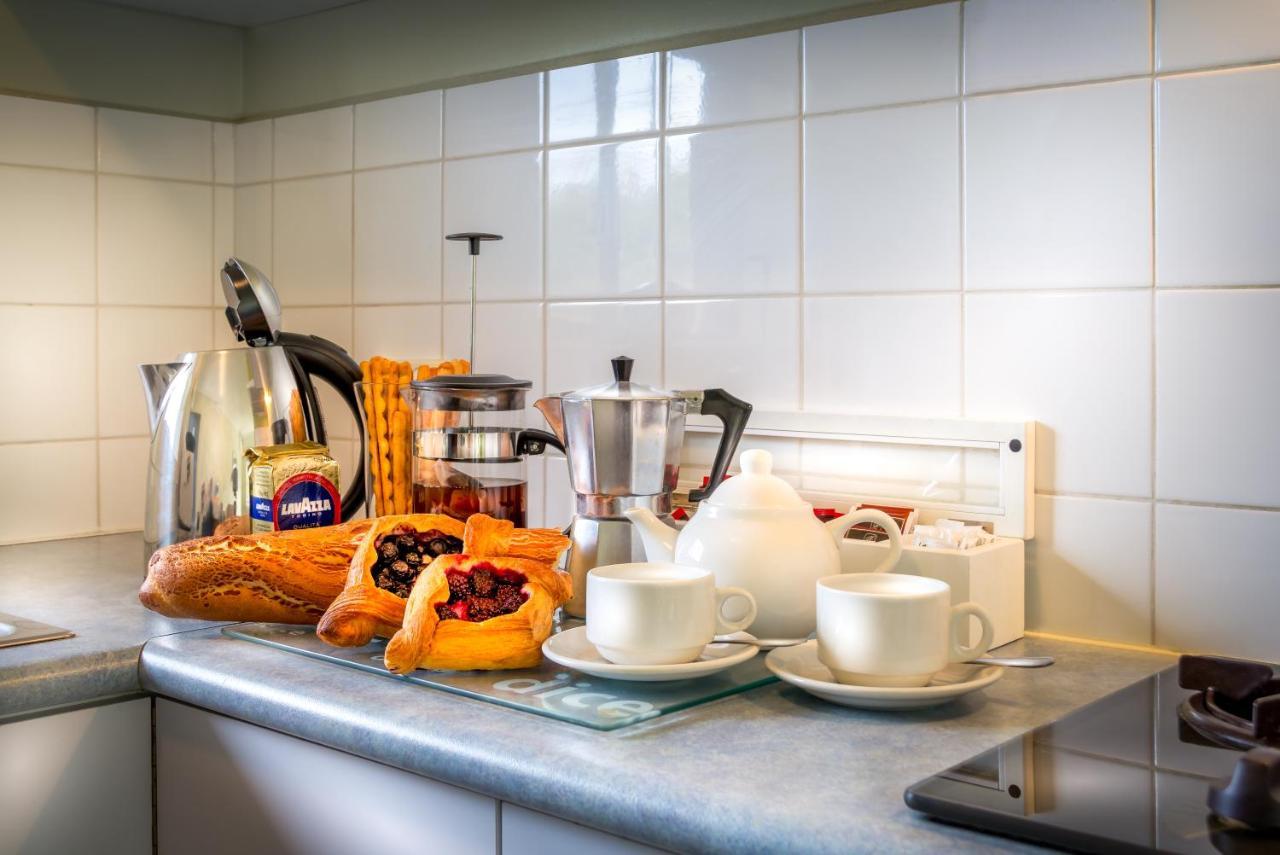 Birches Serviced Apartments Melbourne Bagian luar foto